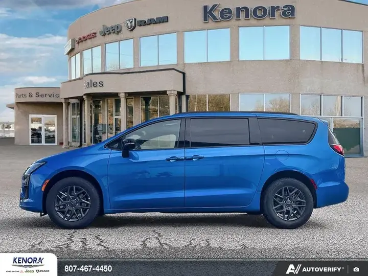 Chrysler Pacifica 2027 photo 4