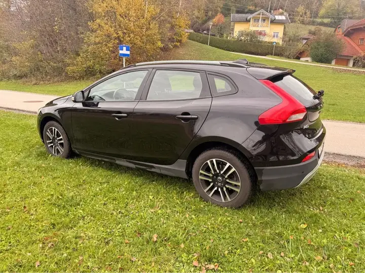 Volvo V40 Cross Country 2018 photo 3