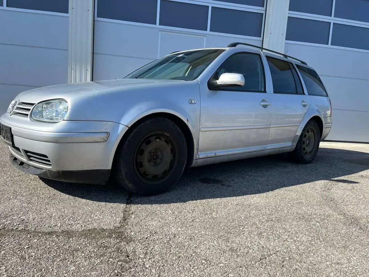 Volkswagen Golf 2001 photo 2