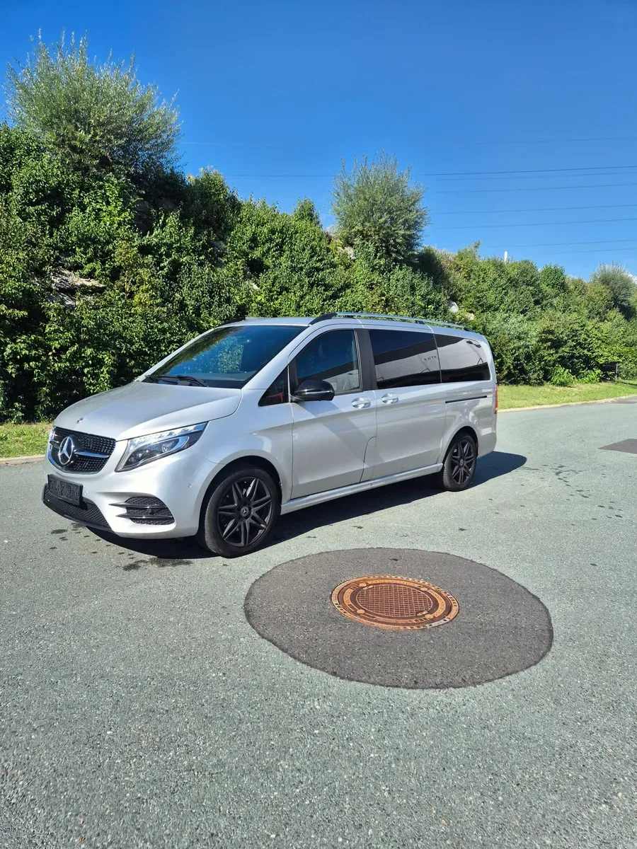 Mercedes-Benz V-Class 2022 photo 2