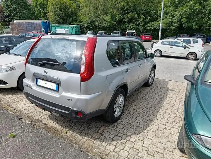Nissan X-Trail 2012 photo 2