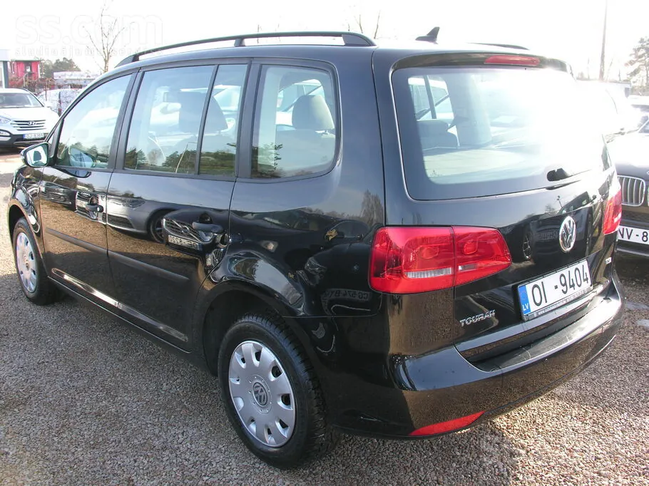 Volkswagen Touran 2011 photo 4
