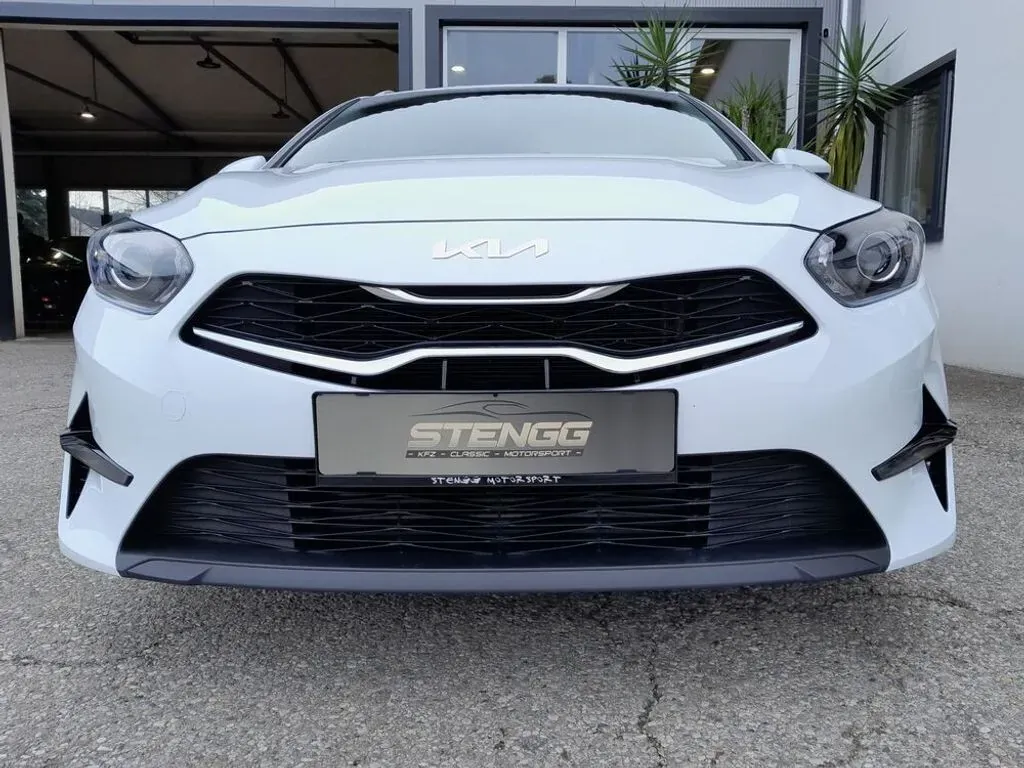 Kia Ceed 2023 photo 2