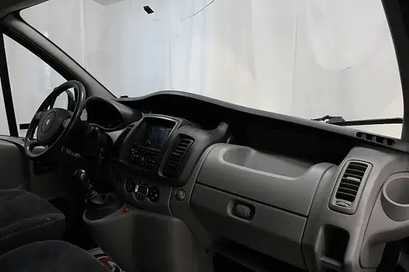 Renault Trafic 2012 photo 5