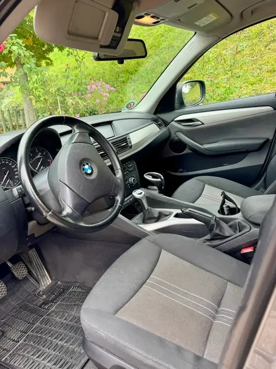 BMW X1 2010 photo 2