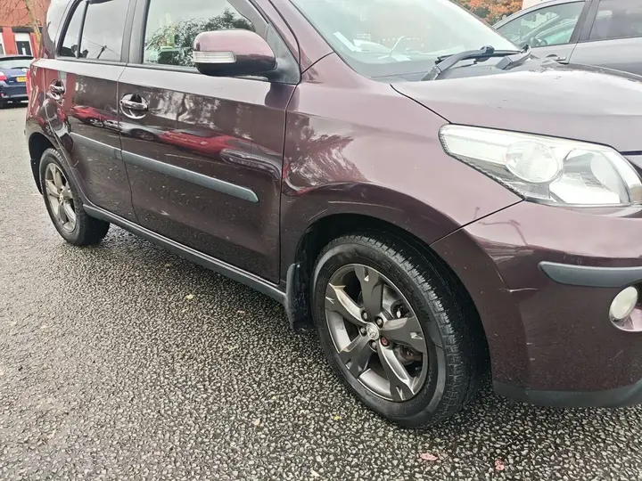 Toyota Urban Cruiser 2010 photo 5