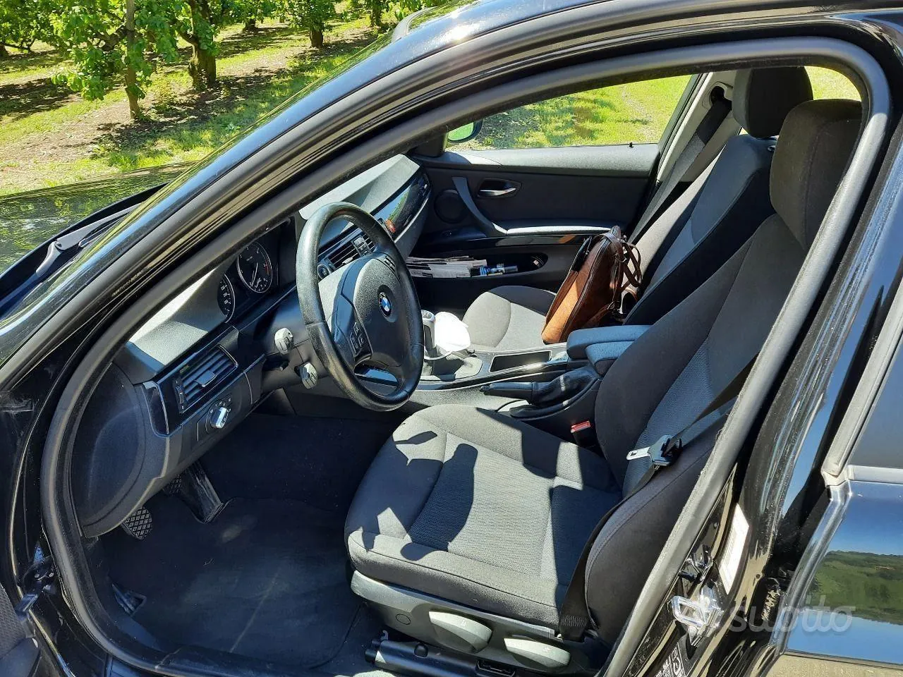 BMW 3 Series 2009 photo 2