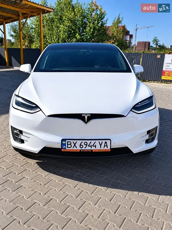 Tesla Model X 2017 photo 3