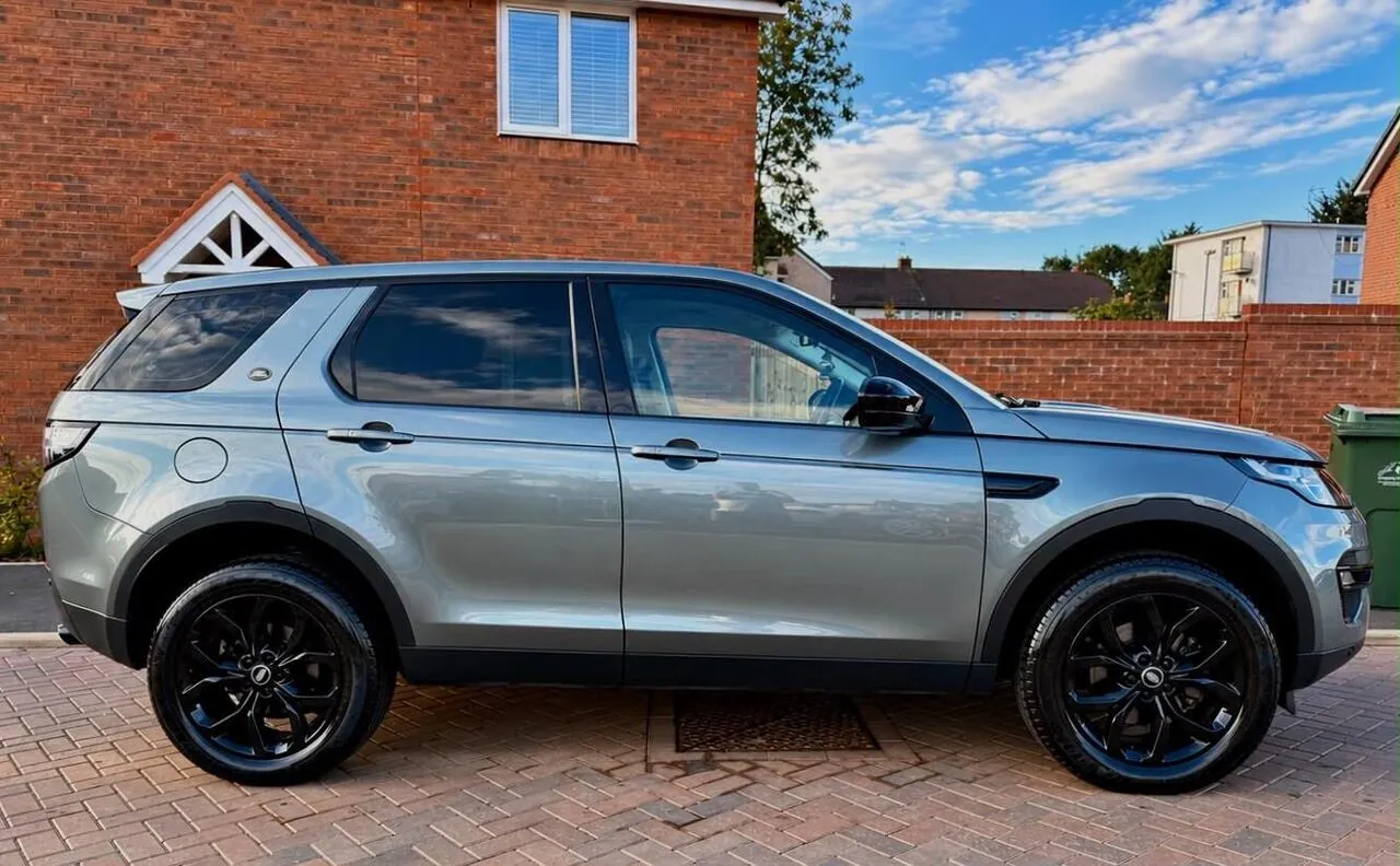 Land Rover Discovery Sport 2016 photo 3