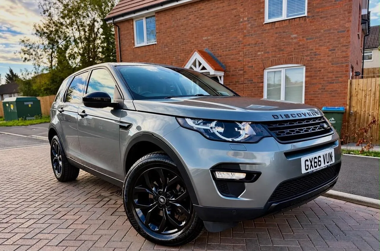 Land Rover Discovery Sport 2016 photo 2