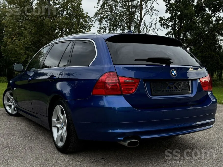 BMW 318 2011 photo 5