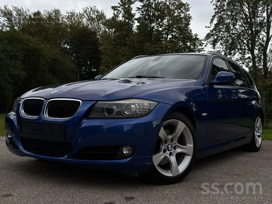 BMW 318 2011 photo 2