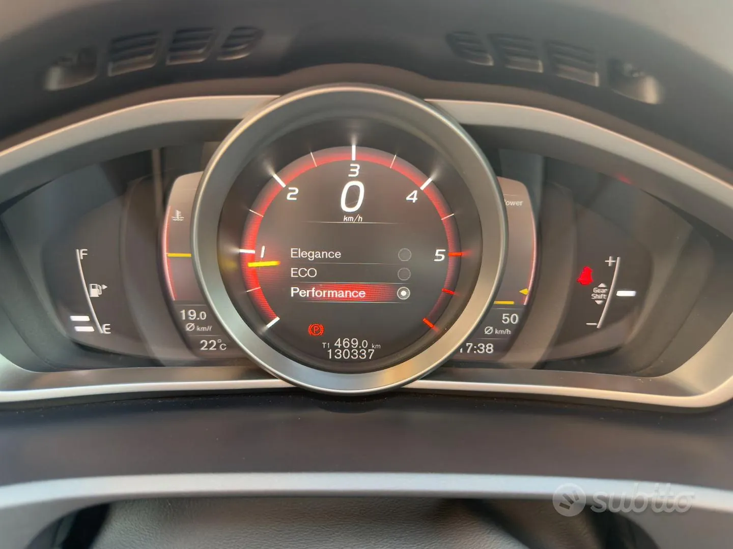Volvo V40 2018 photo 5