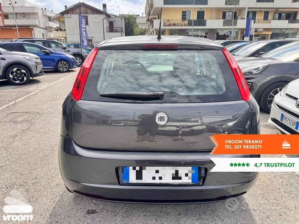 Fiat Grande Punto 2008 photo 2