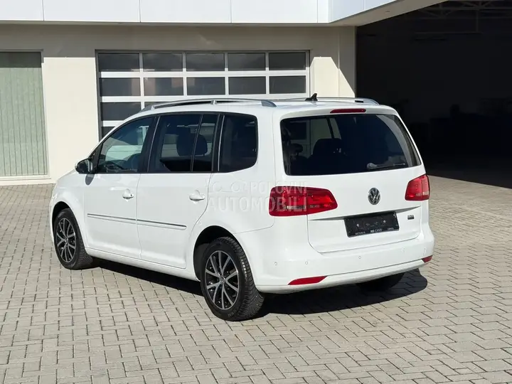 Volkswagen Touran 2014 photo 2
