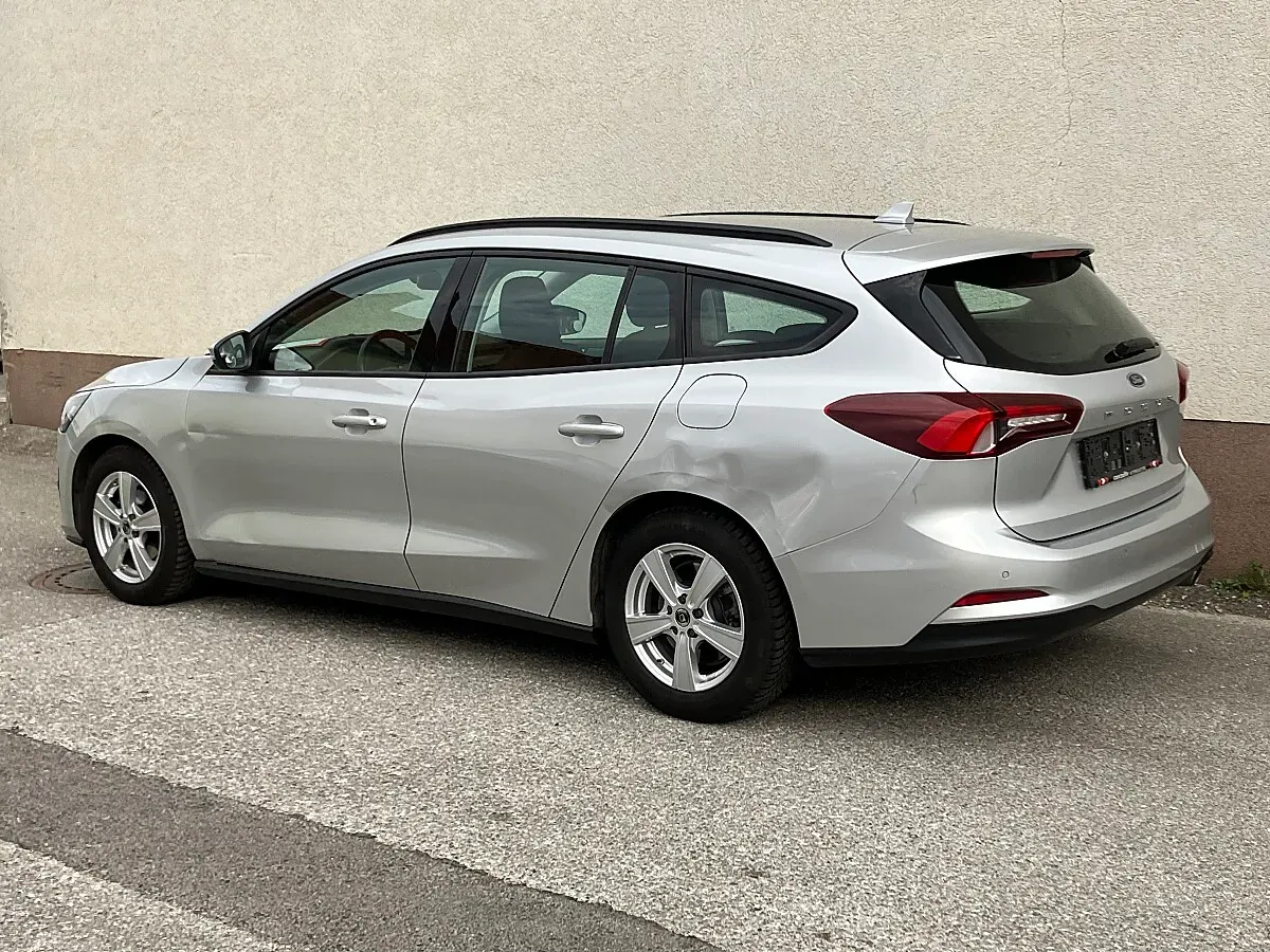 Ford Focus 2022 photo 3