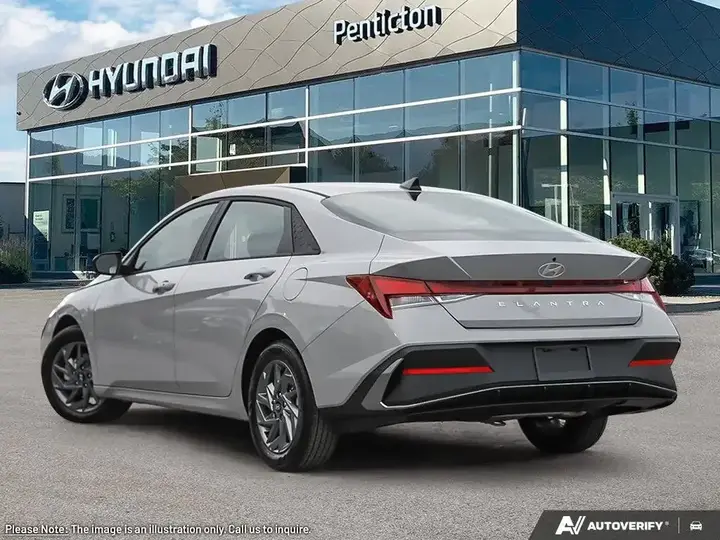 Hyundai Elantra 2026 photo 4
