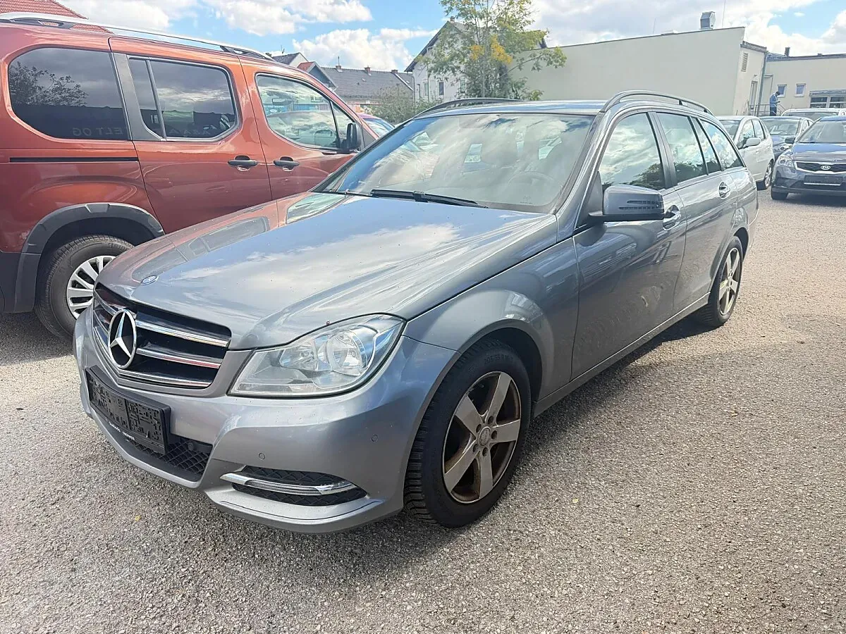 Mercedes-Benz C-Class 2013 photo 2