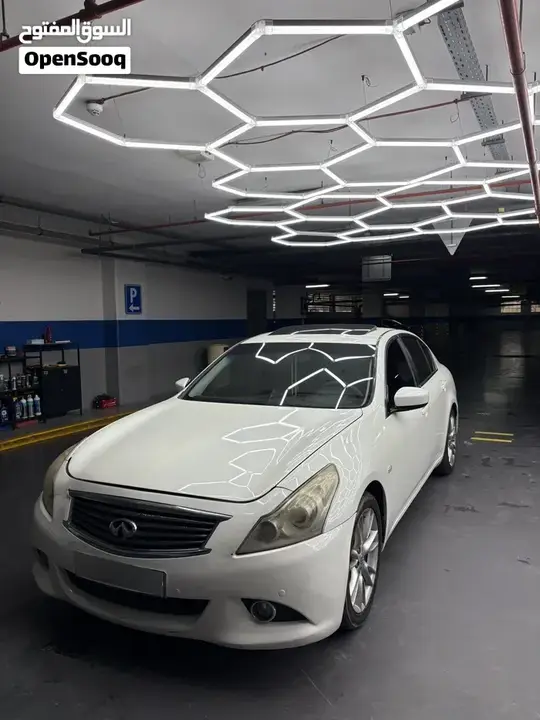 Infiniti G25 2014 photo 4