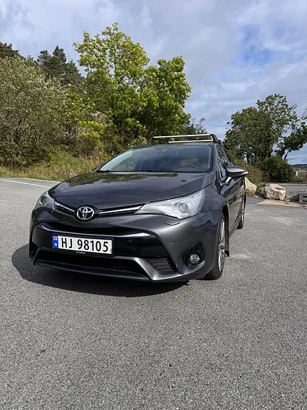 Toyota Avensis 2016 photo 2