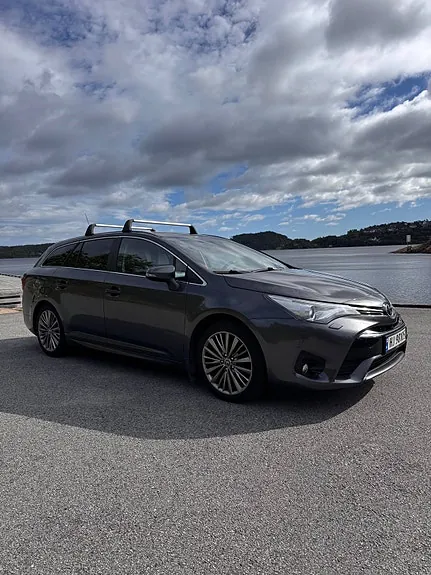Toyota Avensis 2016 photo 5