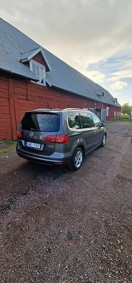 Volkswagen Sharan 2012 photo 3