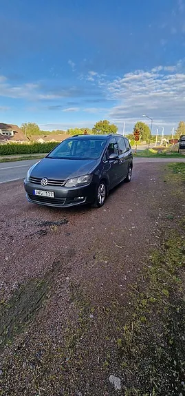 Volkswagen Sharan 2012 photo 2