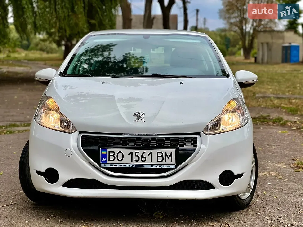 Peugeot 208 2013 photo 4