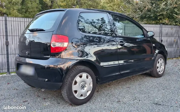 Volkswagen Fox 2009 photo 2