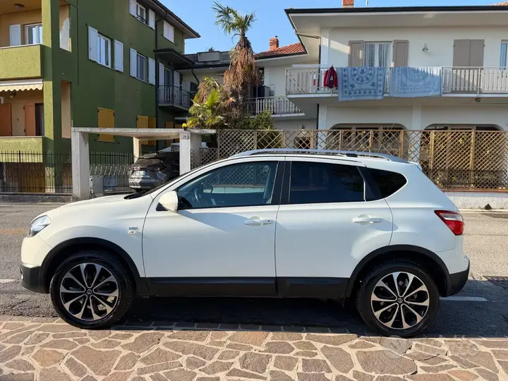 Nissan Qashqai 2011 photo 4