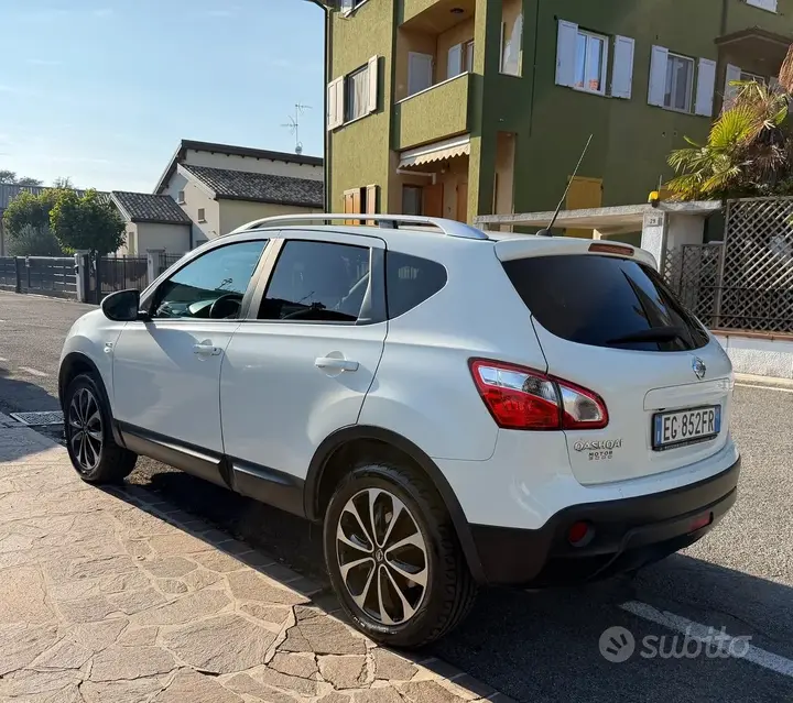 Nissan Qashqai 2011 photo 5