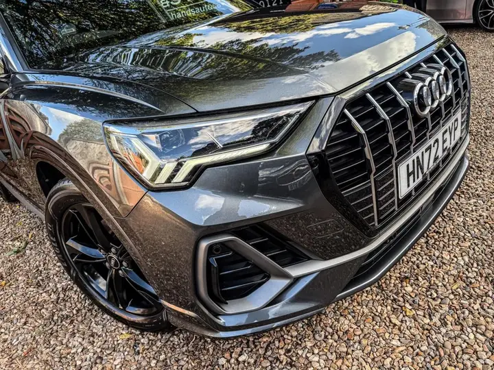 Audi Q3 2022 photo 4