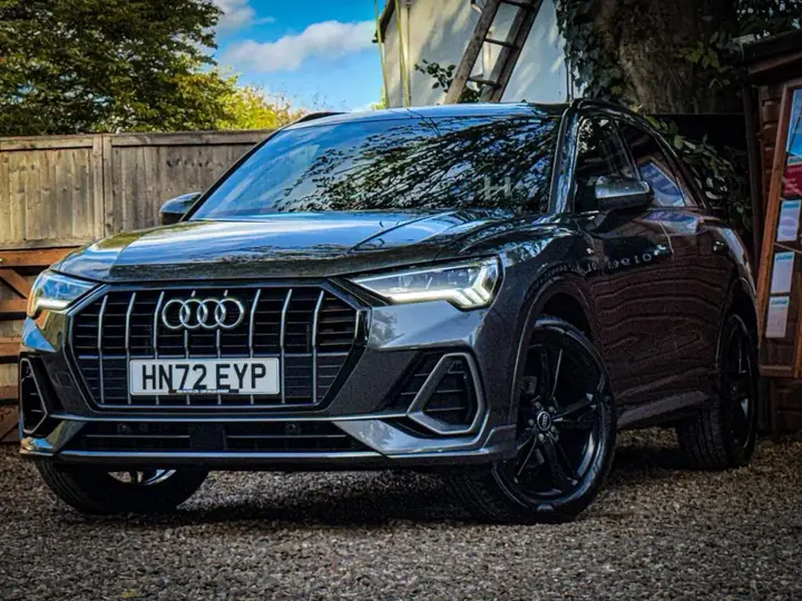 Audi Q3 2022 photo 3