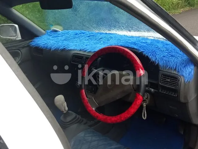 Nissan Sunny 1993 photo 4