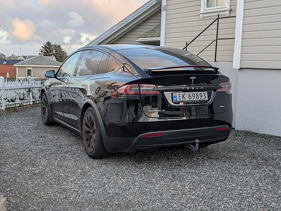Tesla Model X 2017 photo 3