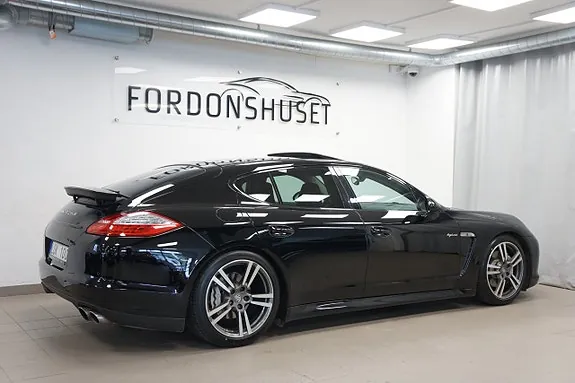 Porsche Panamera S 2012 photo 3