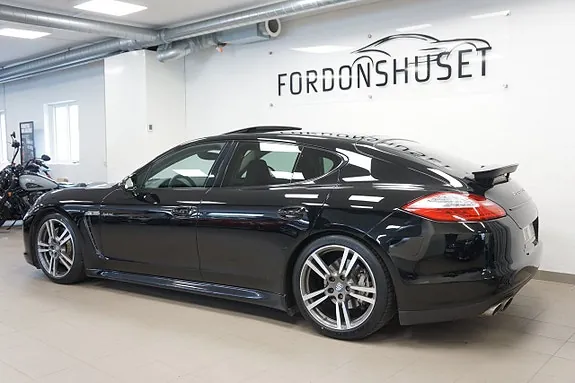 Porsche Panamera S 2012 photo 2