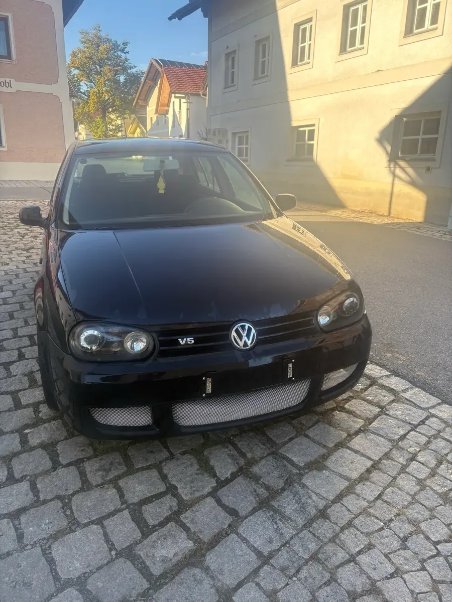 Volkswagen Golf 2001 photo 2