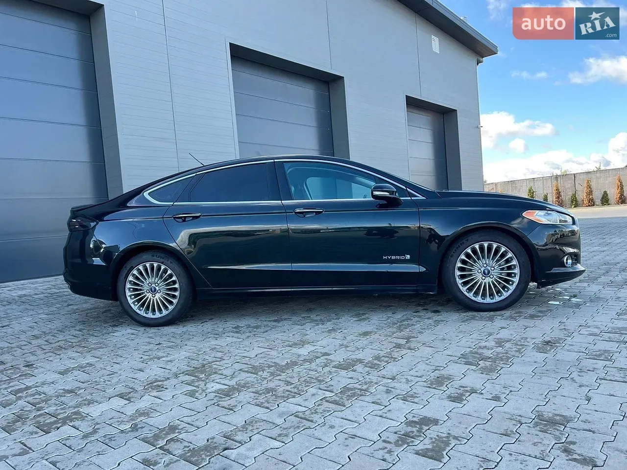 Ford Fusion 2013 photo 2