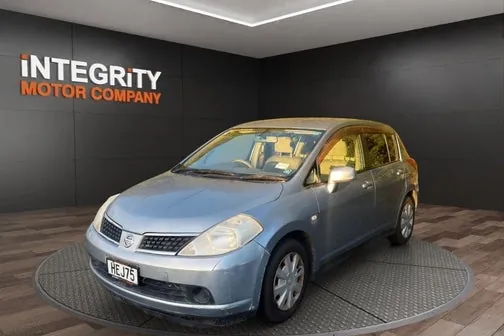Nissan Tiida