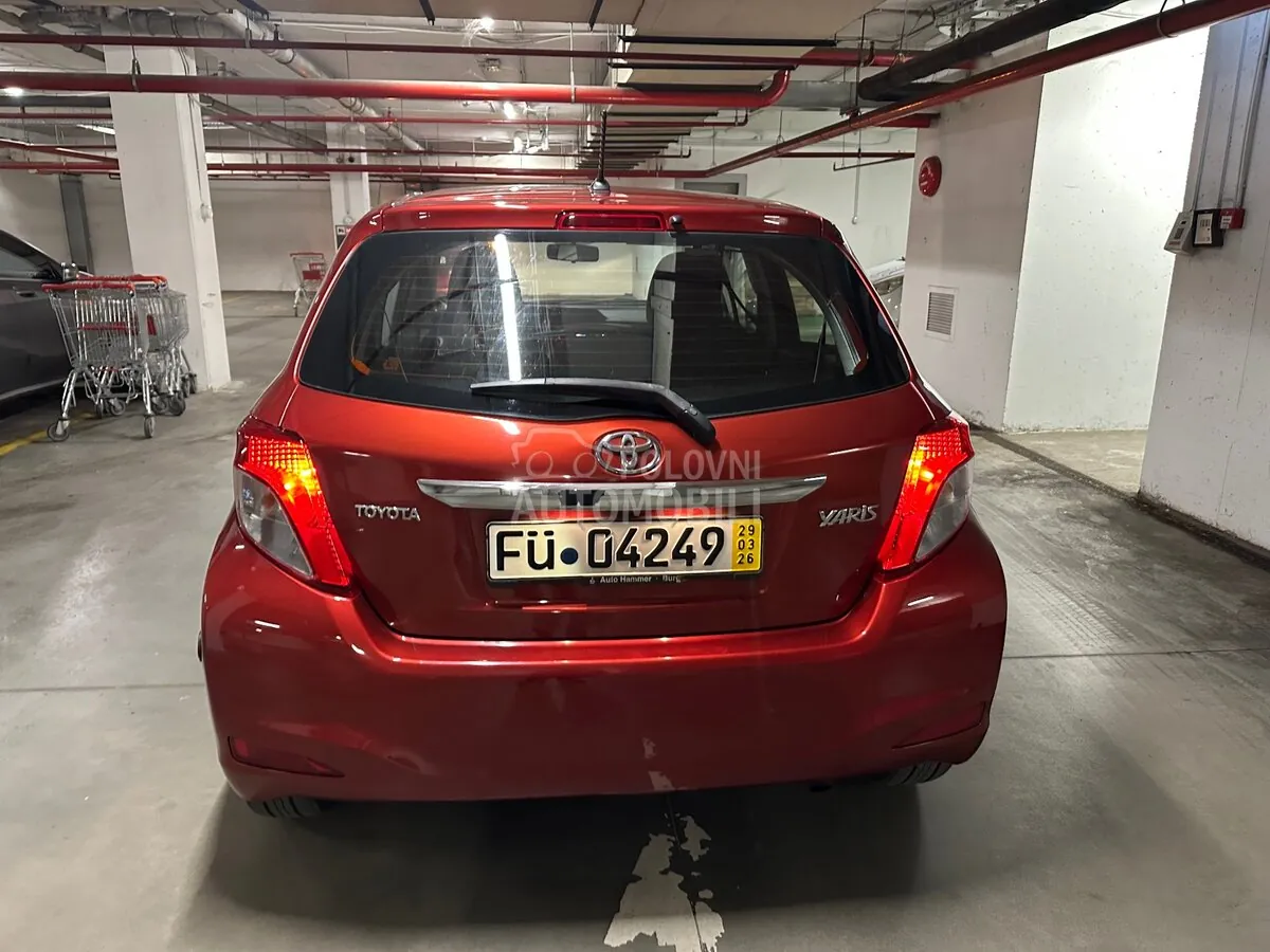 Toyota Yaris 2012 photo 3