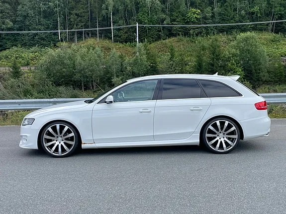 Audi A4 2011 photo 4