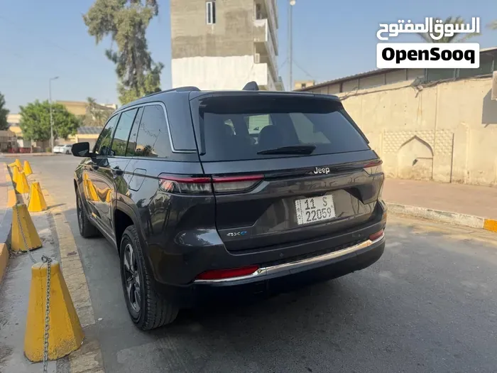 Jeep Grand Cherokee 2024 photo 3