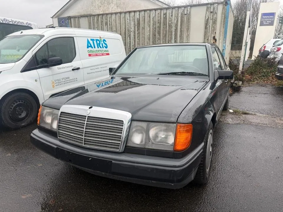 Mercedes-Benz W124