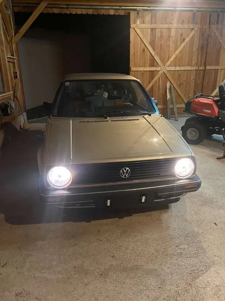 Volkswagen Golf 1984 photo 2
