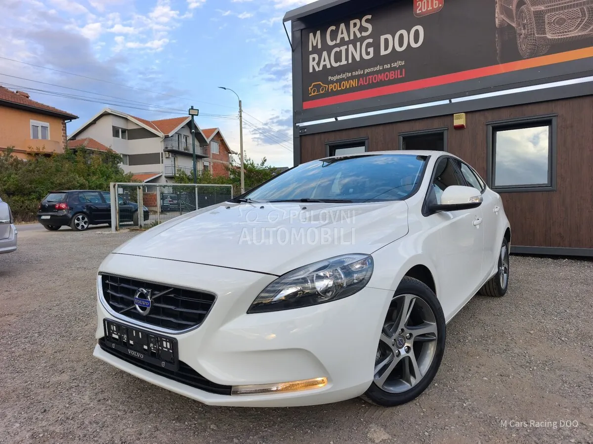 Volvo V40