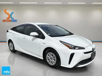 Toyota Prius 2019 photo 2