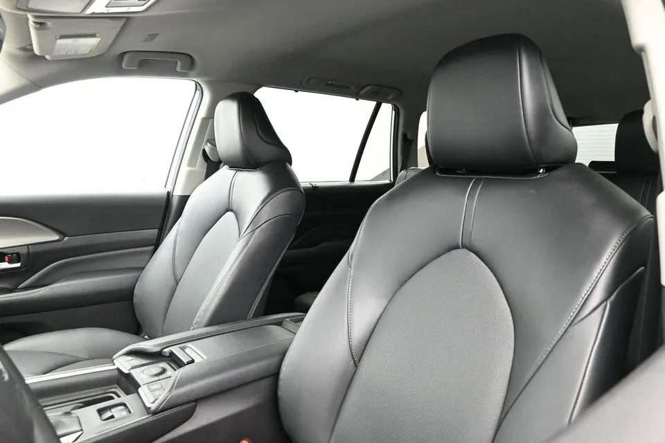 Toyota Grand Highlander 2024 photo 4