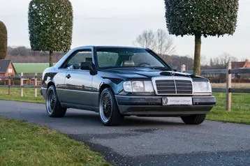 Mercedes-Benz E-Class 1987 photo 3