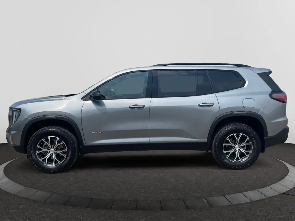 GMC Acadia 2026 photo 2